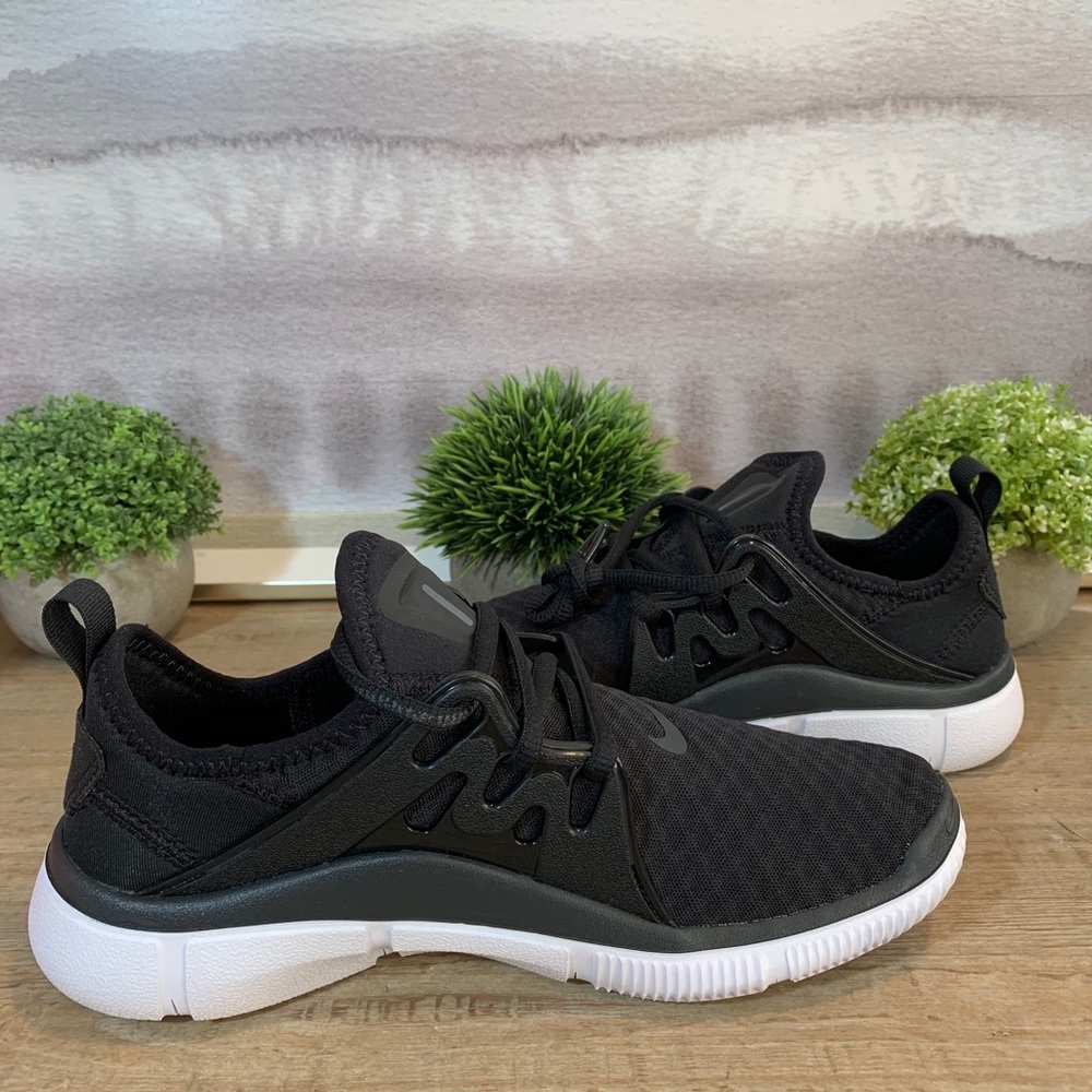 NEW Nike Alcame Black Running Shoe 7.5, 8.5 - Picture 9 of 9